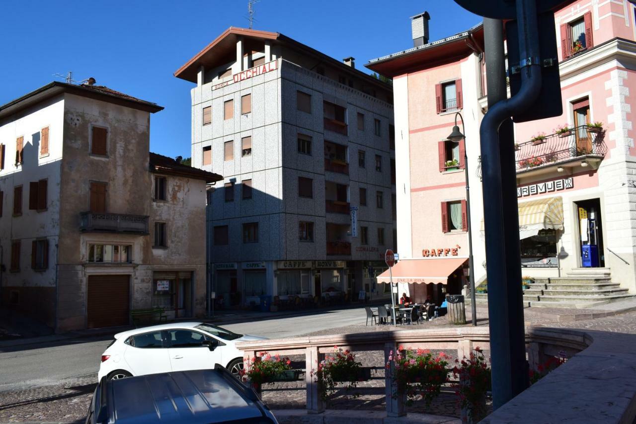 Lozzo Di Cadore - Dolomiti - Piazza IV Novembre Lozzo Cadore Exterior foto